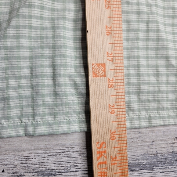 Simms Men's Medium Short Sleeve Button Down Shirt Green Plaid - Picture 7 of 9